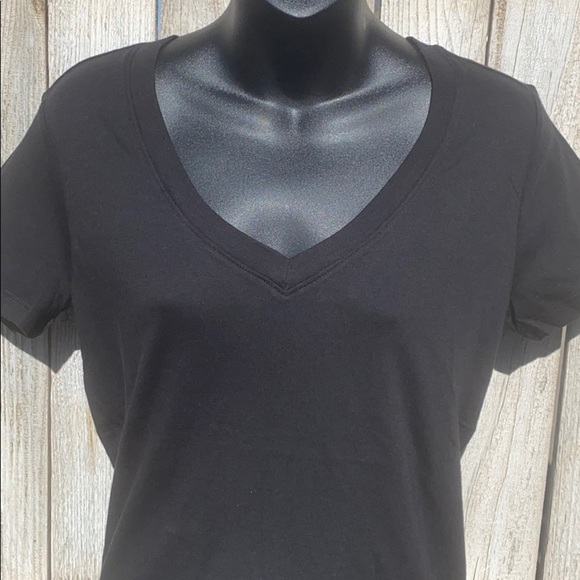 Black Tee - Picture 2 of 5